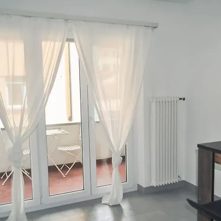 Nell'incantevole Citta Vecchia Di דירה לוקרנו